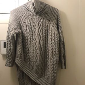 Super cute grey sweater